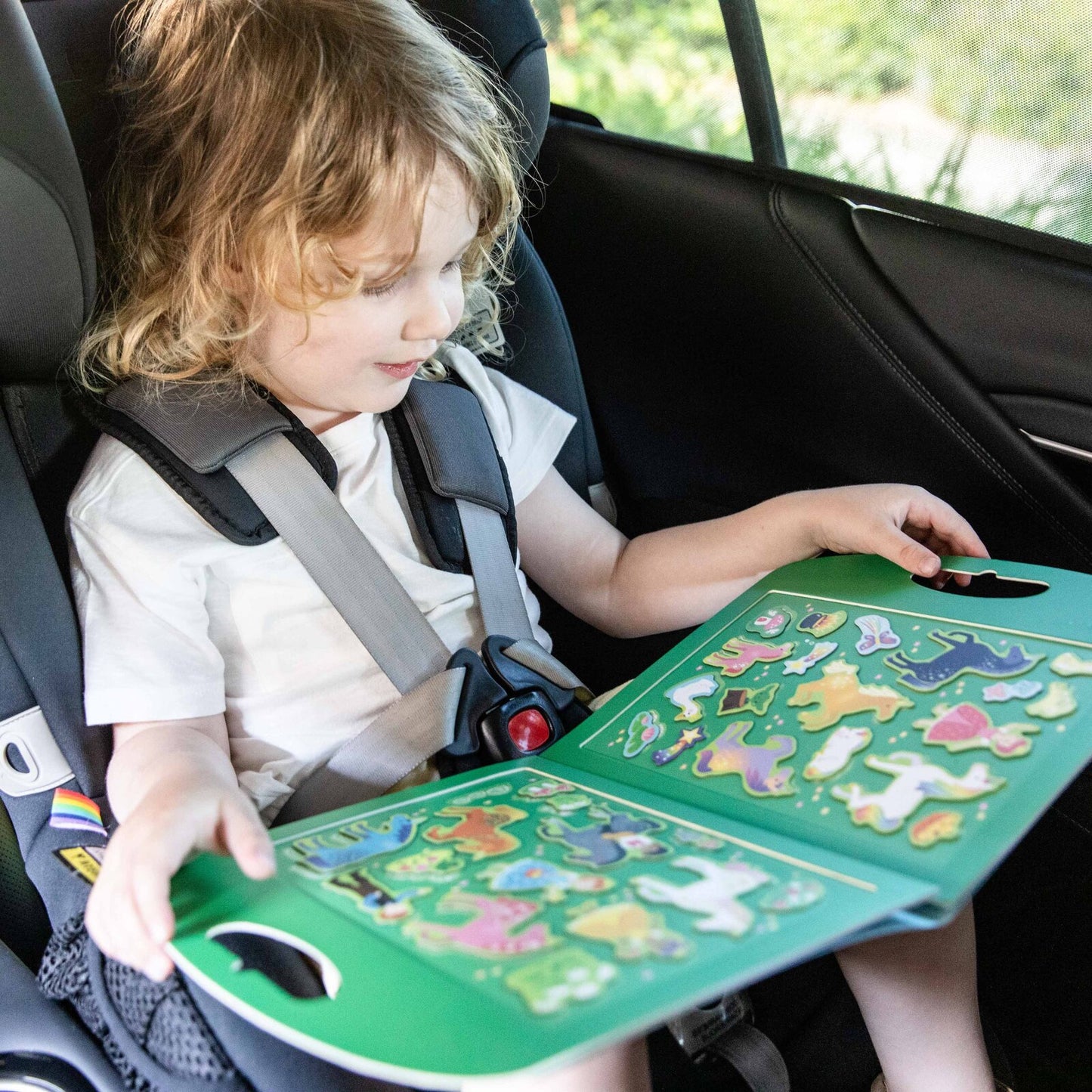 Magnetic Carry Book UNICORN KINGDOM