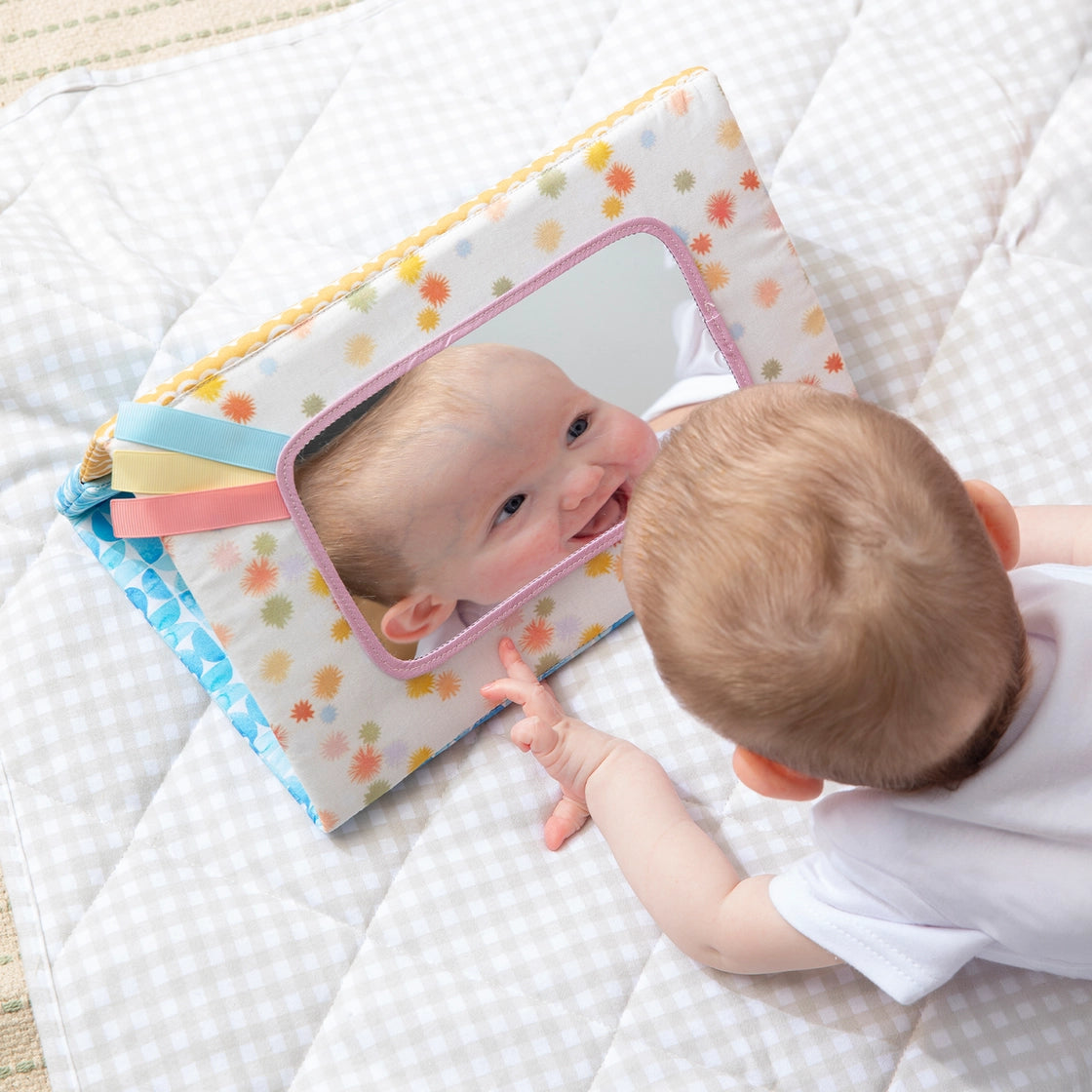 Hello World - Stage Based Play Box Age 0-3mths